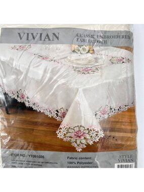 NIP VINTAGE VIVIAN 72X90" OB CLASSIC EMBROIDERED TABLECLOTH & 6 NAPKINS